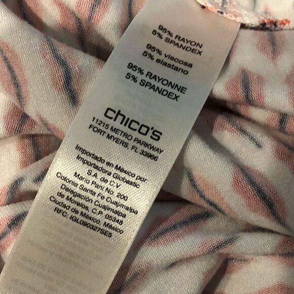 Chico’s Sz 1/S Red & Pink Lips Short Sleeve Casual Fun Relaxed Fit T-Shirt - Picture 6 of 7